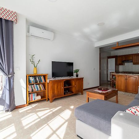 Apartamento Espacioso Cerca De La Playa Con Aire Acondicionado Διαμέρισμα Moaña Εξωτερικό φωτογραφία
