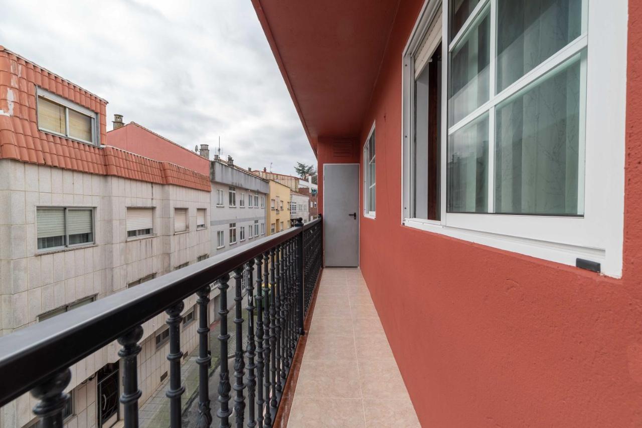 Apartamento Espacioso Cerca De La Playa Con Aire Acondicionado Διαμέρισμα Moaña Εξωτερικό φωτογραφία